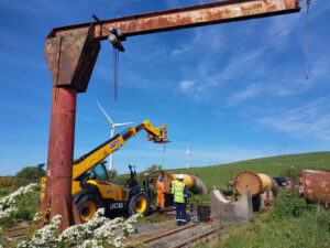 Oil pipeline being decommissioned